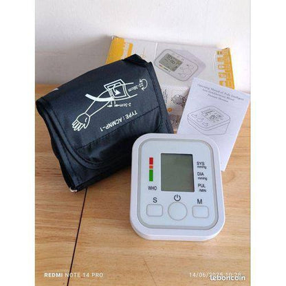 Electronic blood pressure monitor